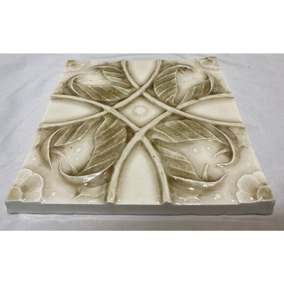 Pratt & Larson Handmade Decorative Relief Leaf Tile 6x6” - Picture 3 of 9